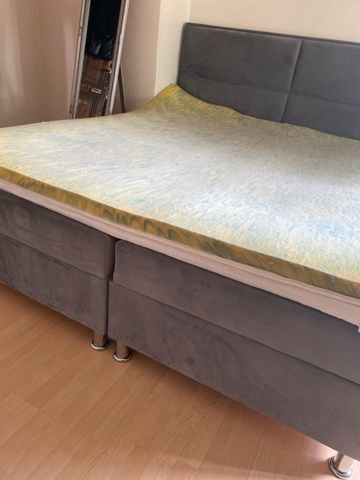 Neues Boxspringbett Samt 180/200 in Herne