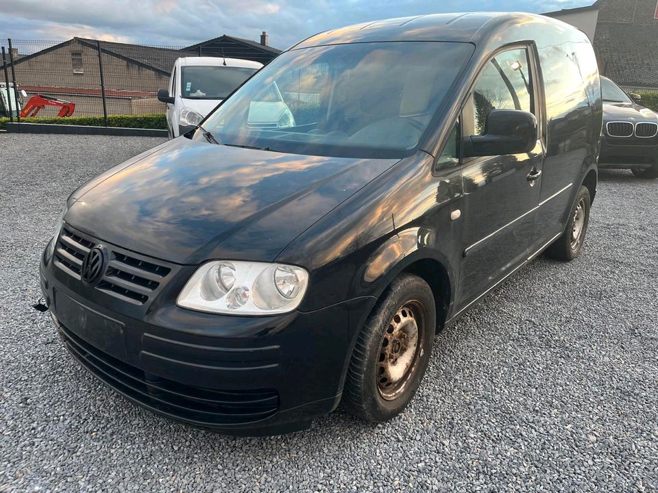 Vw caddy 1.9.tdi 77kw für Ersatzteile in Aachen