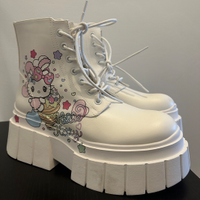 Bershka | Hello Kitty | Boots | Größe 38 Berlin - Charlottenburg Vorschau