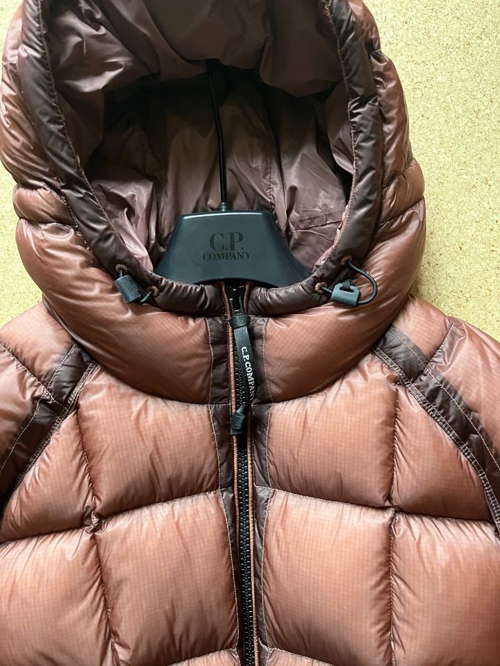 C.P.Company Neue Daunenjacke unisex in Lambsheim