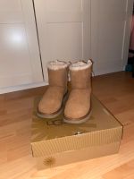 Ugg Boots mit Schleifen braun Niedersachsen - Eicklingen Vorschau