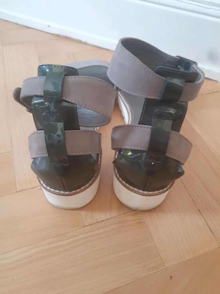 Melvin  & Hamilton Sandalen  wie neu Gr 41 Leder in Holle