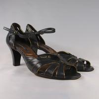 Görtz Shoes Leder- Riemchenpumps Größe 38 Nordrhein-Westfalen - Dormagen Vorschau