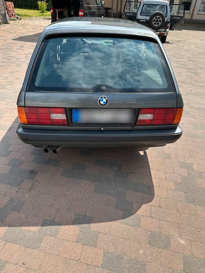 BMW e30 320i Touring in Brilon