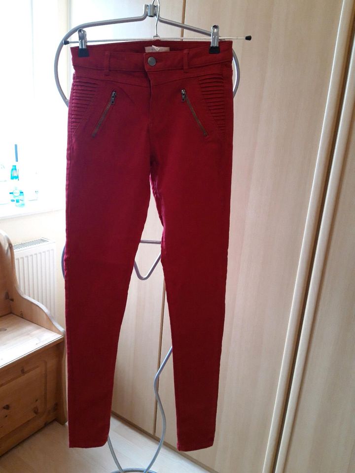 Esprit Skinny Jeans,34,neu,kaminrot,Reißverschlüsse Hingucker in Meppen