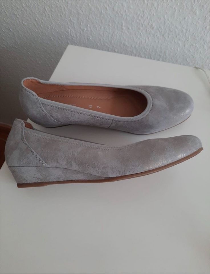 Gabor Pumps NEU Damenschuhe grau Gr. 40 in Berlin