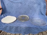 3 Tortenteller Tortenplatten Porzellan mit Goldrand, Kristallglas Niedersachsen - Syke Vorschau