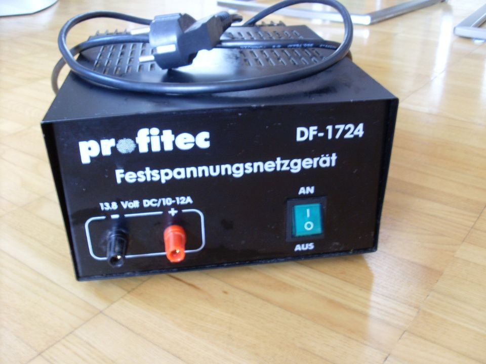 Netzgerät/ Festspannungsnetzgerät DF-1724 in Bad Dürrheim