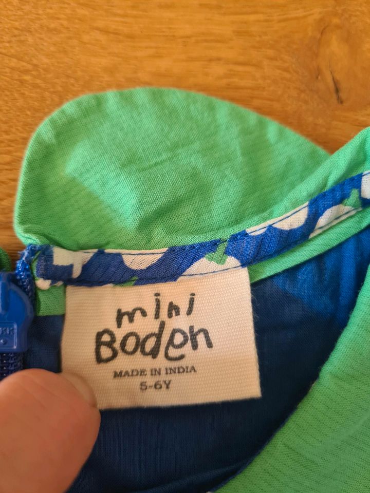 Mini Boden Kleid Mädchen 116  Blumen blau neu in Dresden