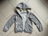 Benetton Jacke Gr. 140 cm Nordrhein-Westfalen - Plettenberg Vorschau