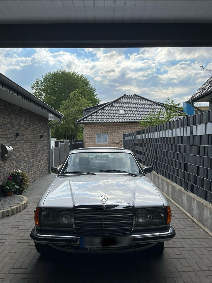 Mercedes-Benz W123 230CE in Bremerhaven