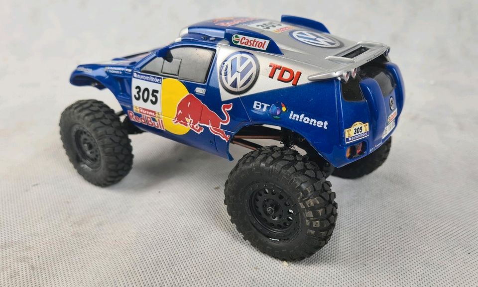 AXIAL SCX24 RedBull Touareg (No TRX4M, Fcx24) in Oppershausen