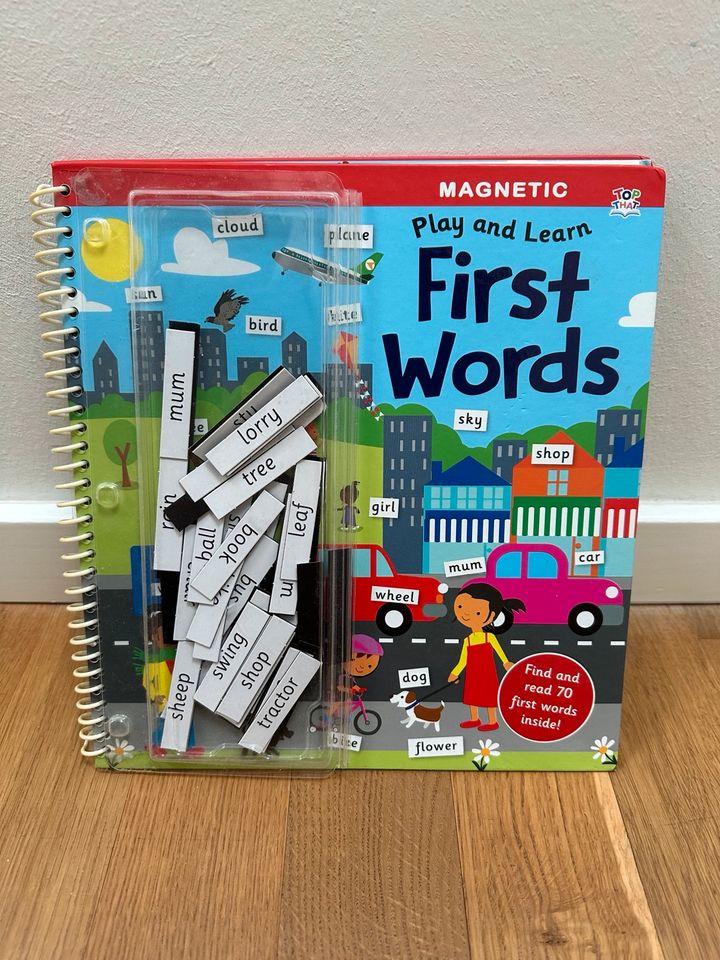 Play and Learn - magnetic words English books in Berlin