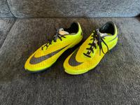 Nike Fußballschuh Hypervenom Phelon IC Vibrant Gr. 40 *Gut* Hessen - Limburg Vorschau