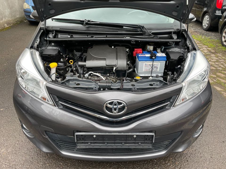 Toyota Yaris 1.0 Cool *1.Hand/Klima/8-fach/USB/AUX* in Saarbrücken
