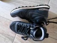 Neuwertige Nike Schuhe US 7 Bad Doberan - Landkreis - Broderstorf Vorschau