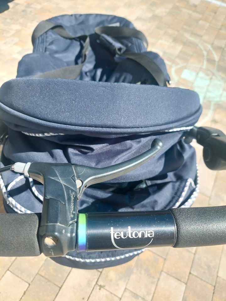 Teutonia Kinderwagen 3 in 1 mit Handbremse in Waldbüttelbrunn