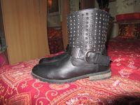 Boots Stiefel Damenstiefel mit Nieten schwarz 40 Mitte - Wedding Vorschau