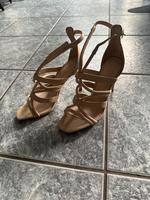Stiletto High Heels beige NEU Größe39 Zara Baden-Württemberg - Aalen Vorschau