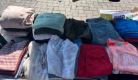 Verschiedene Klamotten (T-Shirts, Hosen, Pullover) Gr. XS + S Niedersachsen - Emden Vorschau