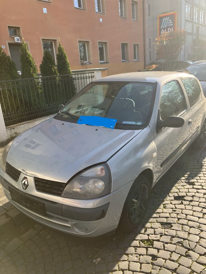 Renault Clio Ohne HU günstig zu haben in Nürnberg (Mittelfr)