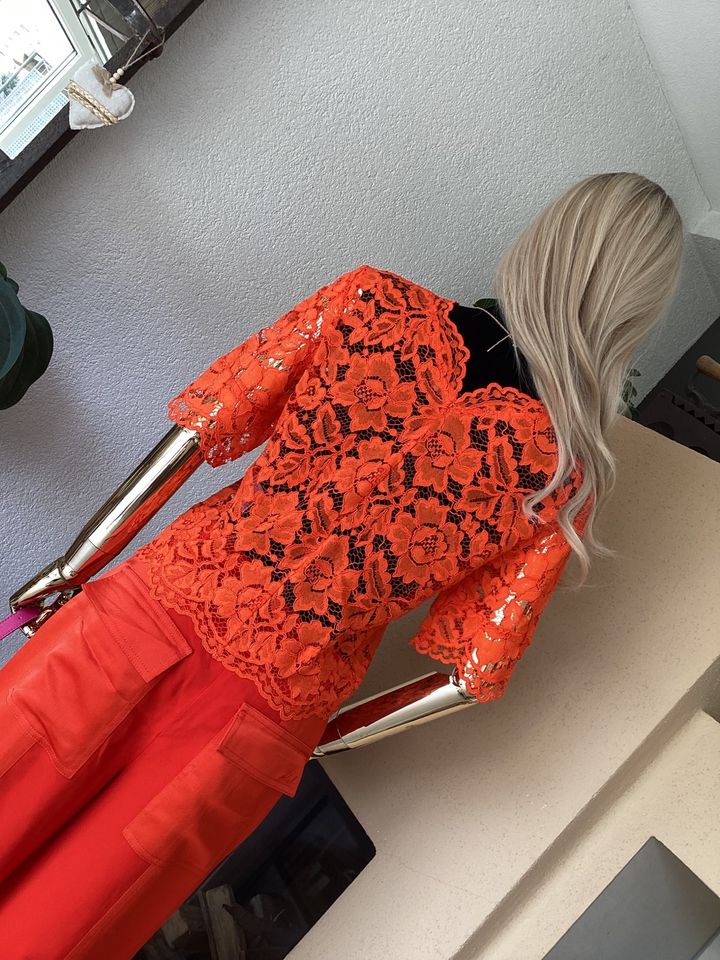 Sandro Bluse , orange, Spitze , transparent in Viernheim