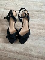 Elegante Schuhe von Cox, Gr. 39, schwarz, Veloursleder, neu Köln - Esch/Auweiler Vorschau
