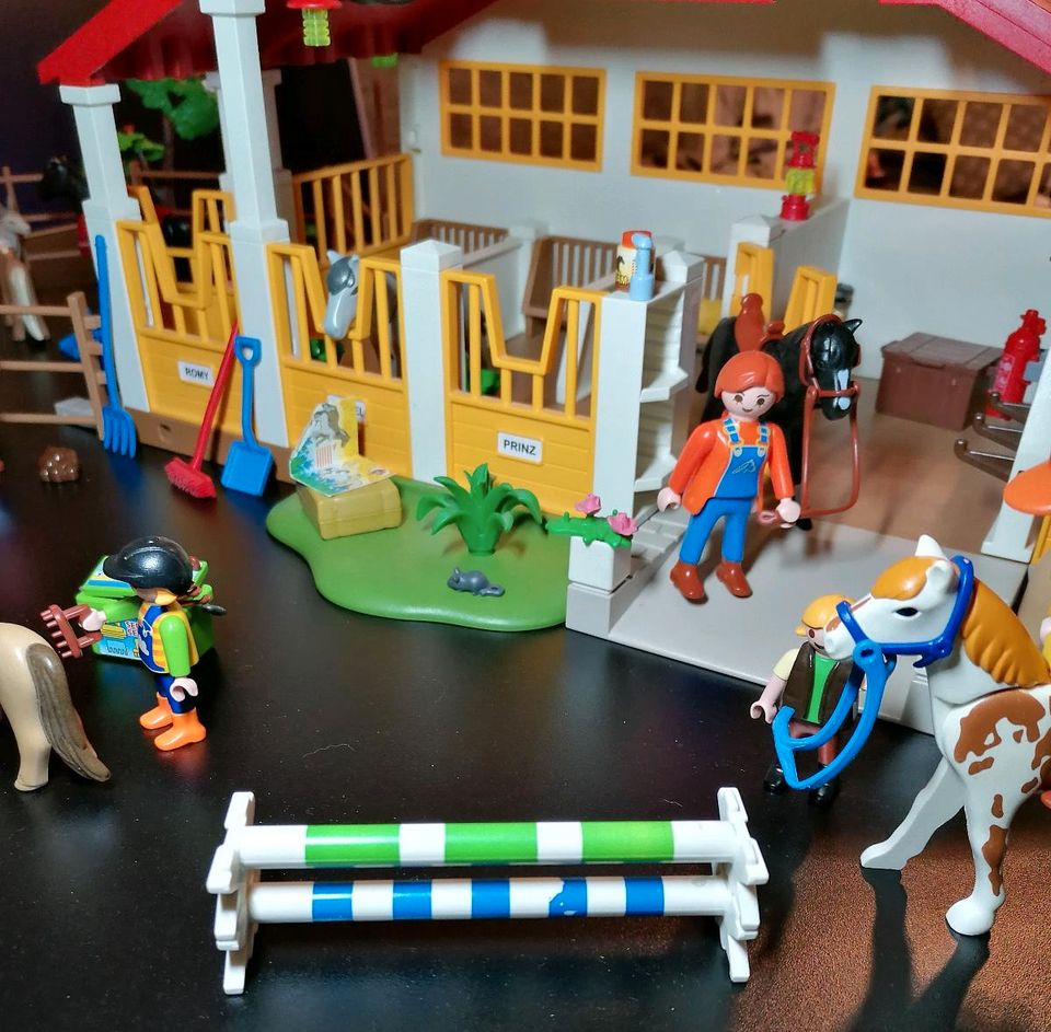 Playmobil 4190 "Reiterhof" mit viel Zubehör in Wettringen