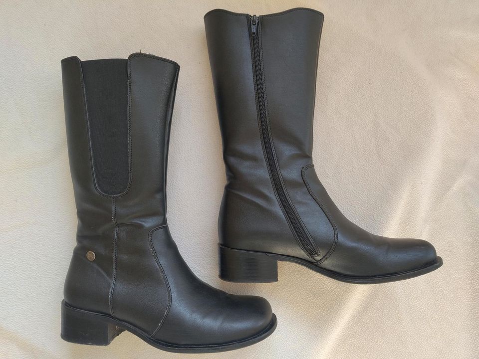 Coole "Will's Vegan" Stiefel Schuhe Gothic in Ostenfeld (Husum)