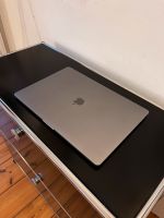 MacBook Pro 15“ Intel i9 2018, 16 GB RAM, 256GB SSD Speicher Berlin - Charlottenburg Vorschau