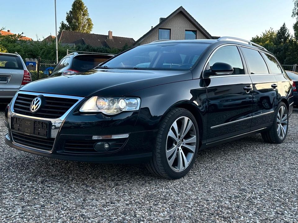 Volkswagen Passat 2.0 FSI Sportline Scheckheft Xenon AHK in Hannover