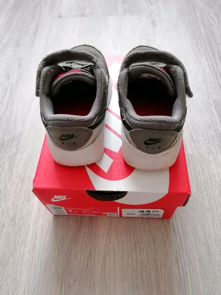 Nike Air Max Gr. 23.5 in Ummendorf (Börde)