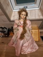 Porzelan Puppe mit Standfuß 55cm Bayern - Naila Vorschau