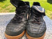 Nike Hallenschuhe Fußballschuhe 42,5 Leipzig - Dölitz-Dösen Vorschau