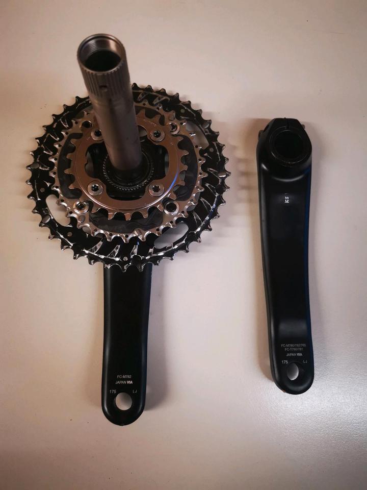 Shimano xt gruppe komplett, Kurbel, Schaltwerk, Bremsen, sram,mtb in Frankfurt am Main