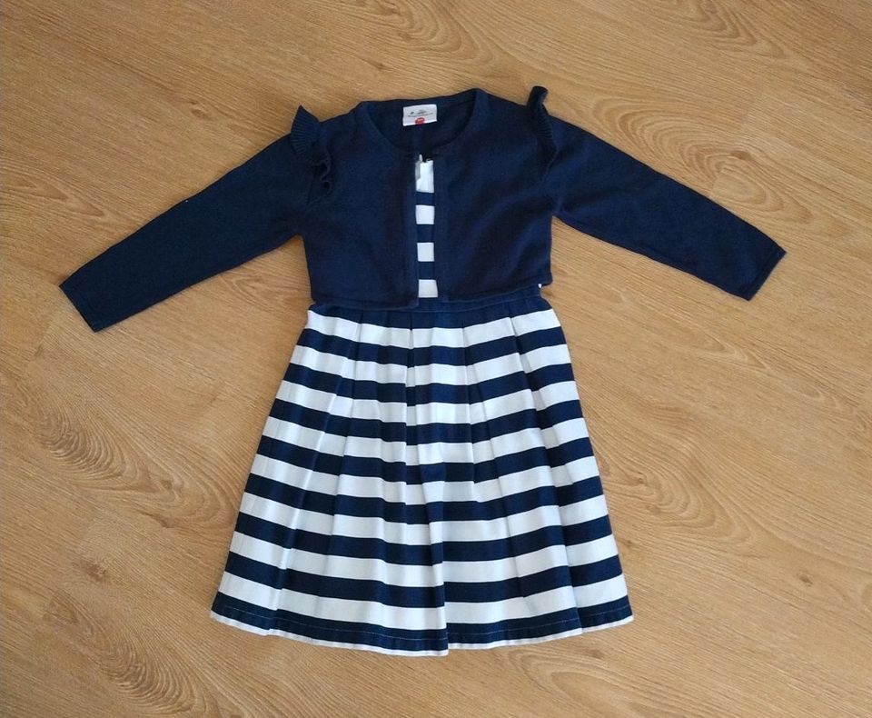 Schickes Kleid mit Strick -Bolero Gr.104 Mädchen in Niddatal