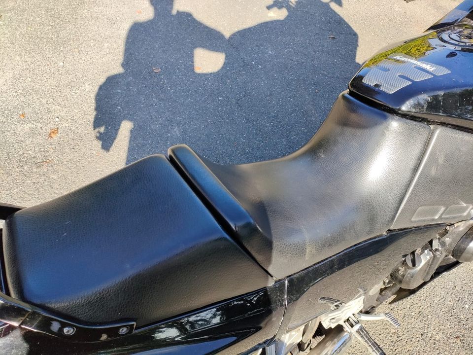 Kawasaki GPX600 R in Teilen Ersatzteile wie Tank Koffer Motor in Westoverledingen