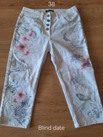 Weiße Jeans Knöpfe 38 Blume blind date Bayern - Schwarzenbruck Vorschau