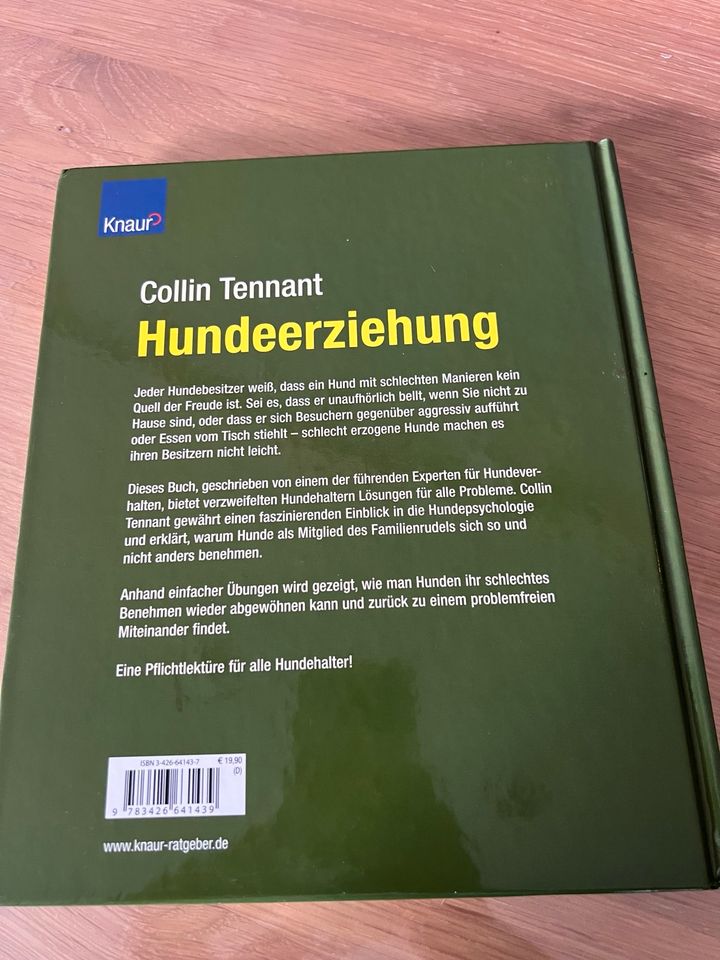 Buch Hundeerziehung von Collin Tennant in Schlangenbad