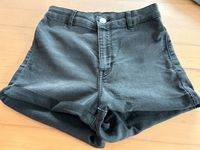 DIVIDED HIGH WAIST Jeans Shorts Damen Gr. 36 schwarz *NEUWERTIG* Hessen - Aßlar Vorschau