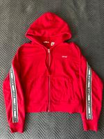 Rote Levi‘s Sweatjacke Nordrhein-Westfalen - Brilon Vorschau