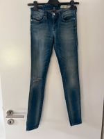 Diesel Skinzee Low Zip Jeans W25/32 Nordrhein-Westfalen - Rösrath Vorschau