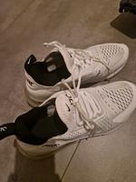 Nike Schuhe Sneaker 270 Größe 41 Brandenburg - Falkensee Vorschau
