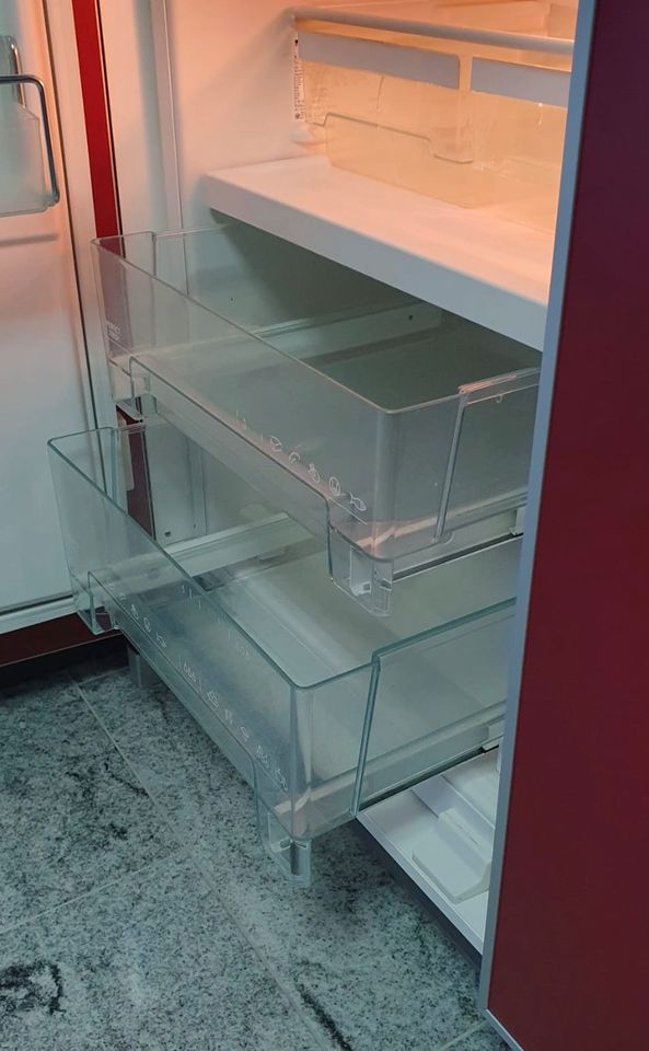 Miele Kühlschrank mit PerfectFresch-Zone K844 i-1 Küche gefrier in Rheda-Wiedenbrück