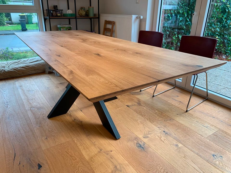 NEU Massiv Eiche Tisch Schweizerkante Esstisch Holztisch 280x100 in Königswinter