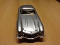 Mercedes Benz 300SL Modellauto, ca. 22cm lang, von Bburago Sachsen-Anhalt - Reddeber Vorschau