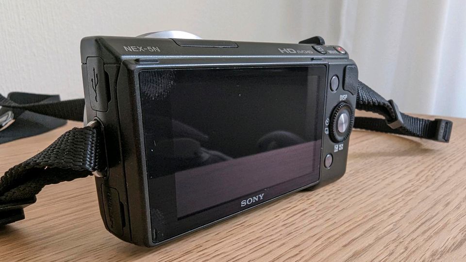 Sony Alpha NEX 5n Body Kamera schwarz Top Zustand APS-C in Braunschweig