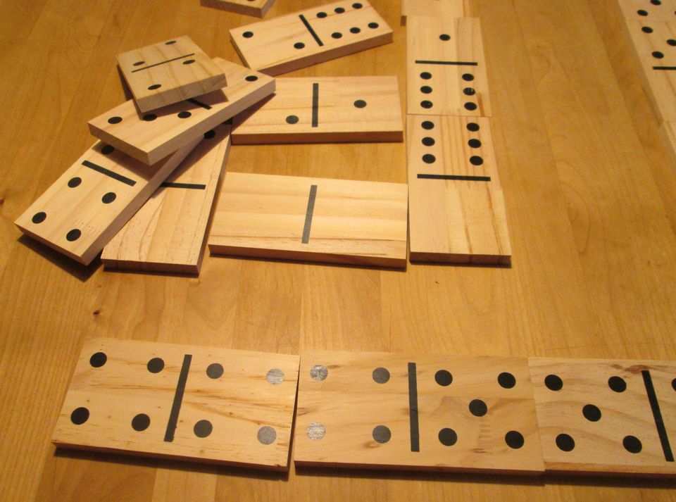 große Dominosteine aus Holz 15 cm in Rheurdt