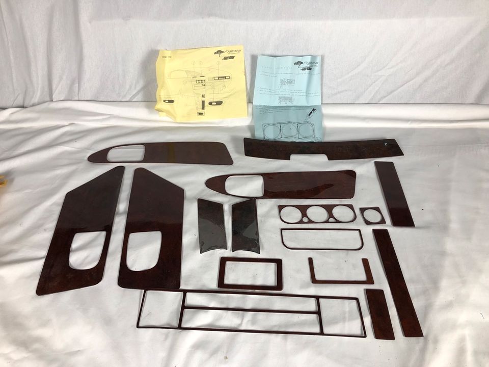 BMW E36 Holzdekor Wurzelholzdekor Cockpit Verkleidung NEU OVP in Schwendi