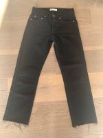 Zara STRAIGHT-FIT-JEANS schwarz Gr. 34 Nordrhein-Westfalen - Meerbusch Vorschau